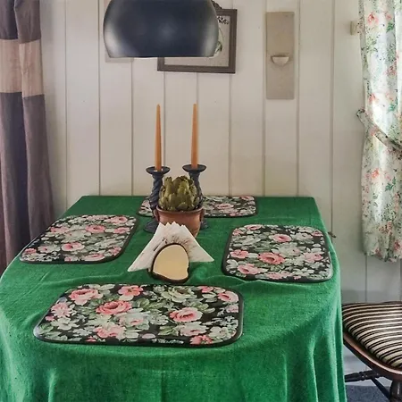 3 Bedroom Beautiful In * Romskog